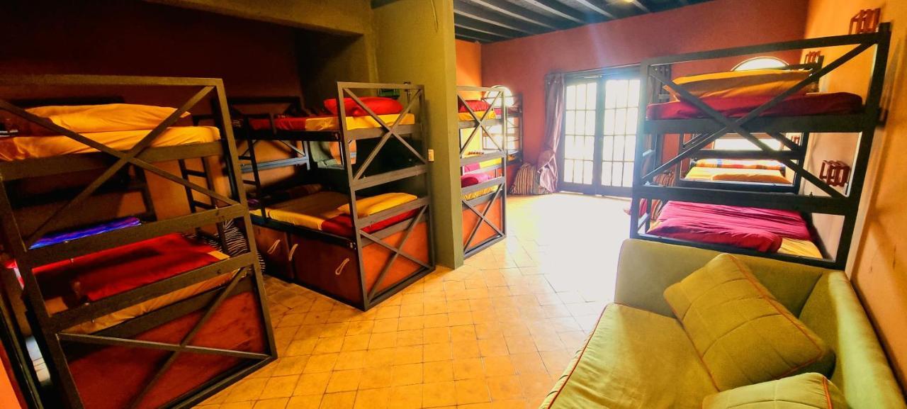 Circo Hostel อะซุนซิออง ภายนอก รูปภาพ