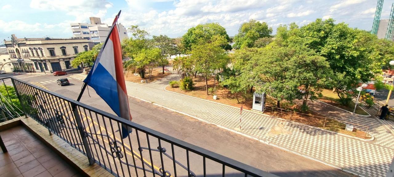 Circo Hostel อะซุนซิออง ภายนอก รูปภาพ